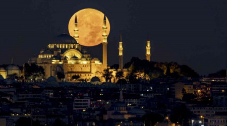 İstanbul'da dolunay