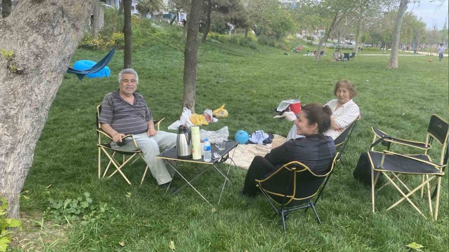 �stanbul'da oy kullananlar mesire alanlar�na ak�n etti