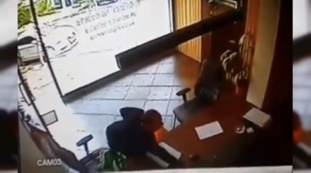İstanbul'da telefon hırsızına meydan dayağı