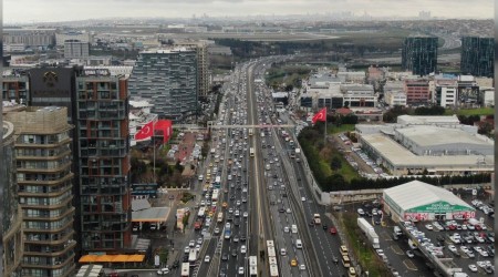 İstanbul'da trafik yoğunluğu yüzde 6O'lara çıktı