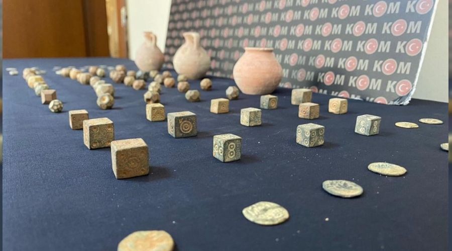 �stanbul'da zeytin bidonlar�yla tarihi eser ka�ak��l���