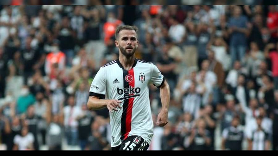 İtalyan devi Pjanic için bilgi aldı