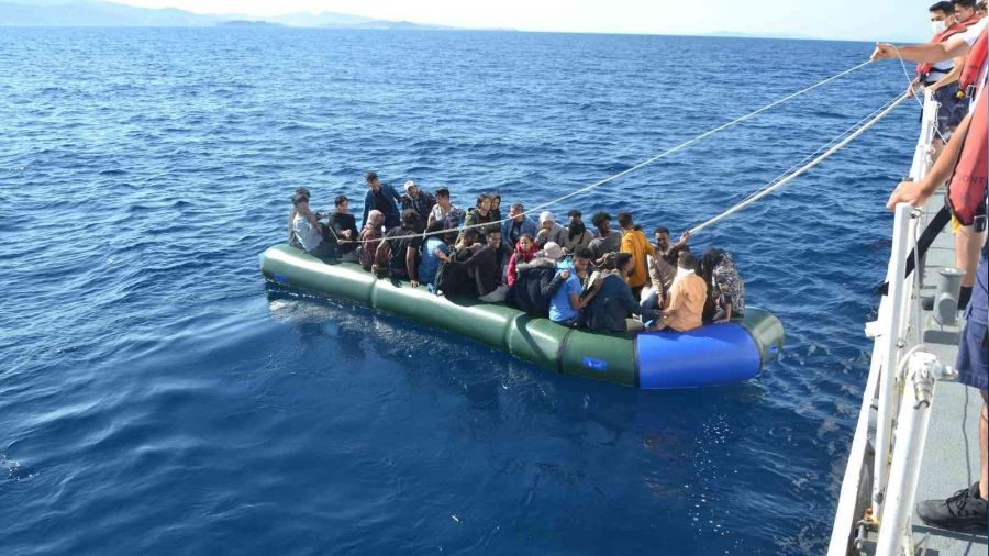 �zmir'de 132 ka�ak g��men kurtar�ld� 89 g��men yakaland�