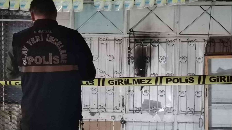 İzmir'de bir iş yerine 2 molotoflu saldırı düzenlendi
