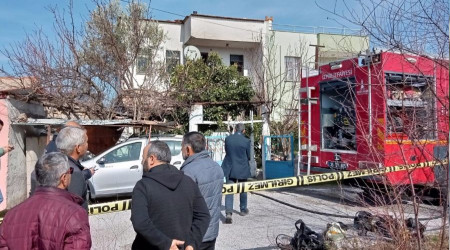 İzmir'de ev yangınında bir kişi öldü
