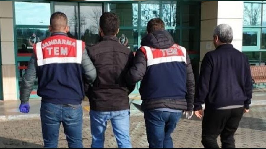�zmir'de iki ter�r �rg�t�ne �ifte bask�n