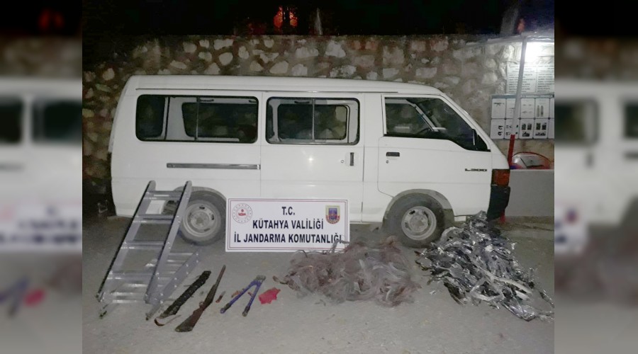 Jandarmadan kablo h�rs�z�na su��st�