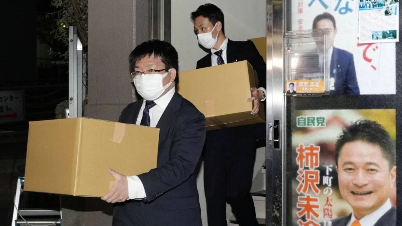 Japonya'da eski bakan yardımcısı "oy satın aldığını" itiraf etti
