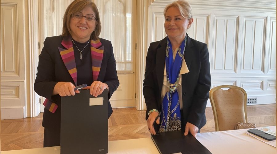  Kad�n �reticilere �zel internet platformu