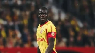 Kanarya'n�n g�zdesi Sarr ayr�ld�: Peki Fransa'da neler yapt�?