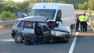 Karabk'te trafik kazas: 1 l, 1 yaral