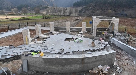 Karacaoğlan’ın mezarı restore ediliyor