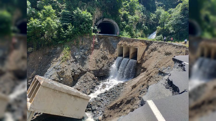 Karadeniz-Akdeniz Yolu’nun Ordu etabı ulaşıma kapandı