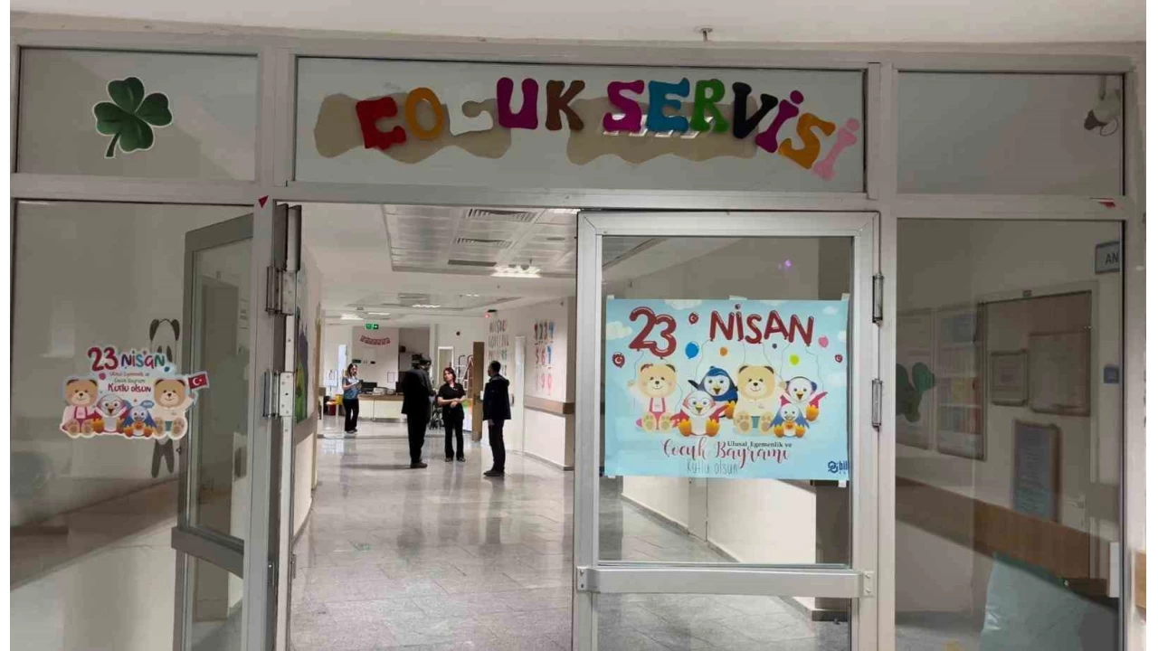 Kars'ta topladklar otlardan yiyen 8 ocuk zehirlendi