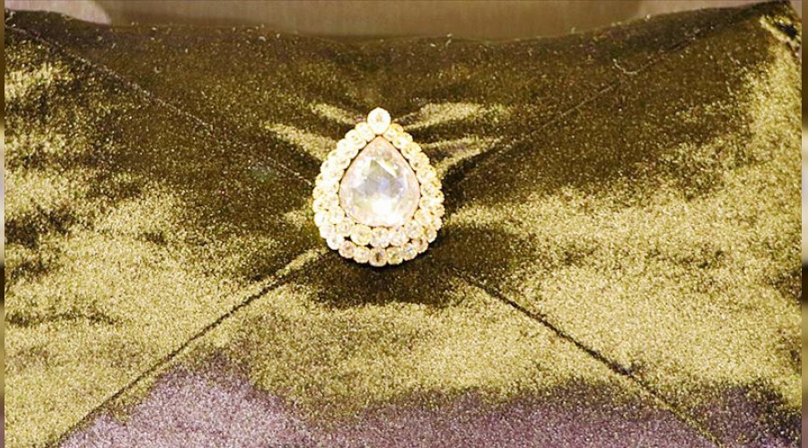 Ka��k�� Elmas�' yeniden ziyarete a��ld�