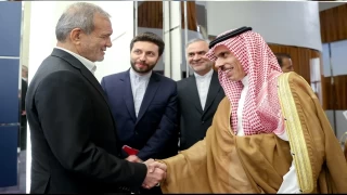 Katar'da İran - Suudi Arabistan görüşmesi