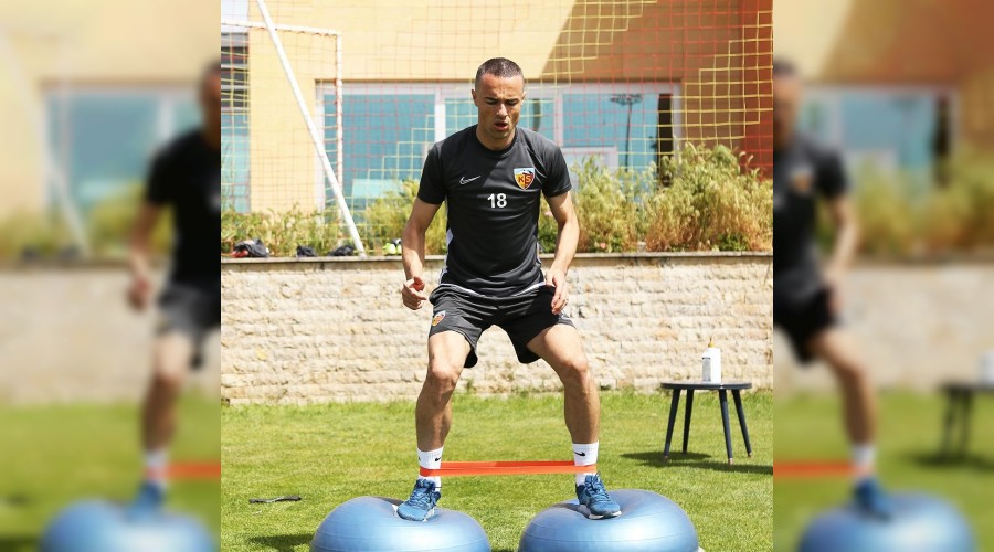 Kayseri yeni sa� bekini buldu