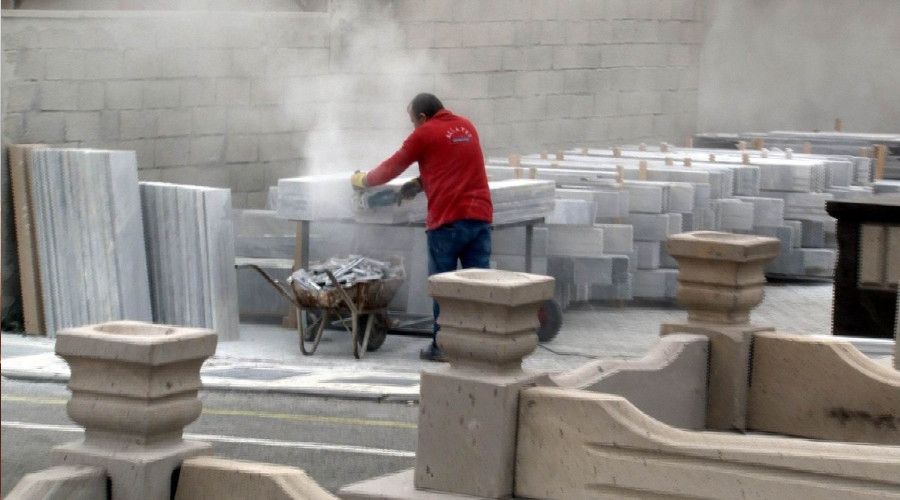 Kayseri'de vatandaşlar ölmeden önce mezarlarını yaptırıyor