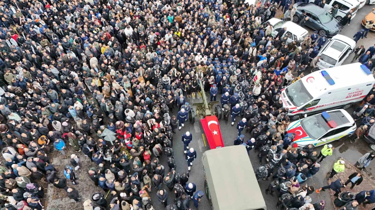 Kayserili binler, ehidini uurlad