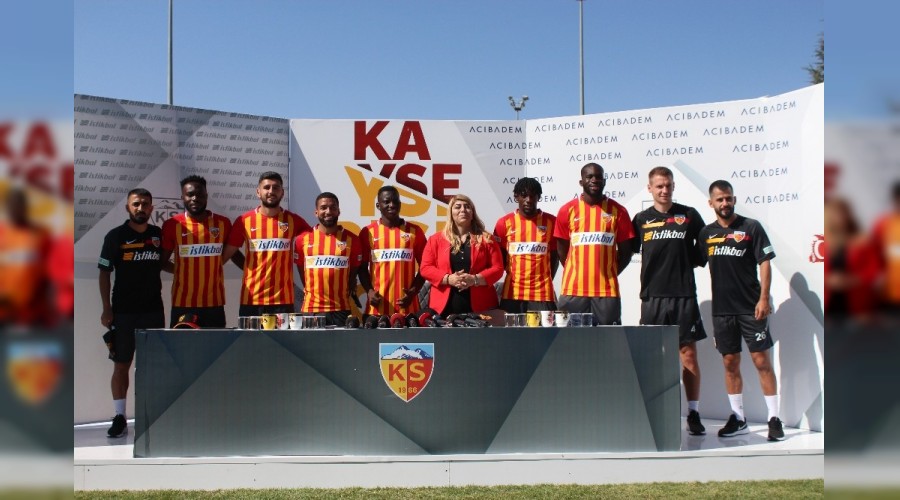 Kayserispor yeni transferleriyle gvde gsteri yapt