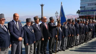 Kıbrıs Barış Harekatı'nın 52. yıl dönümü İzmir'de törenle kutlandı