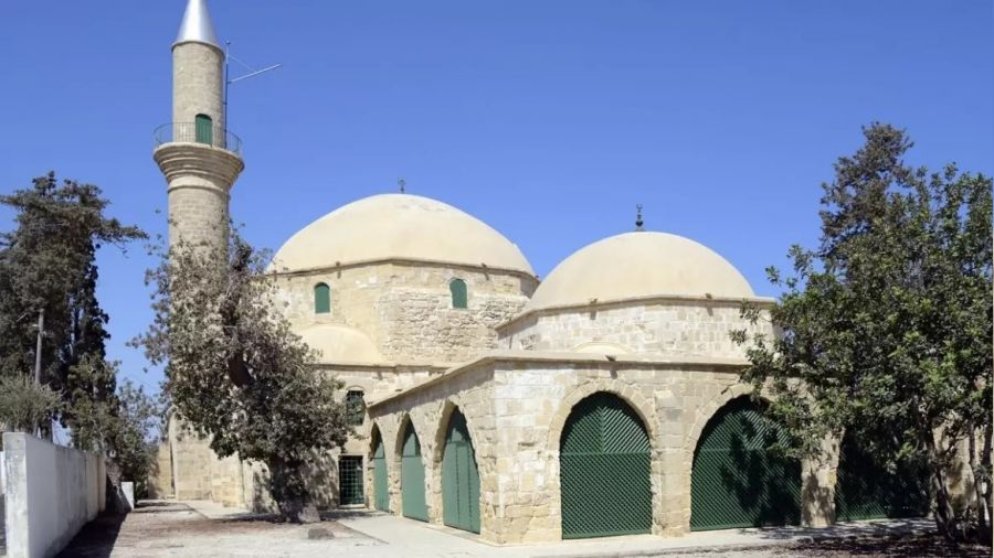 Kıbrıs Rum kesiminde camiye molotofkokteyli saldırı