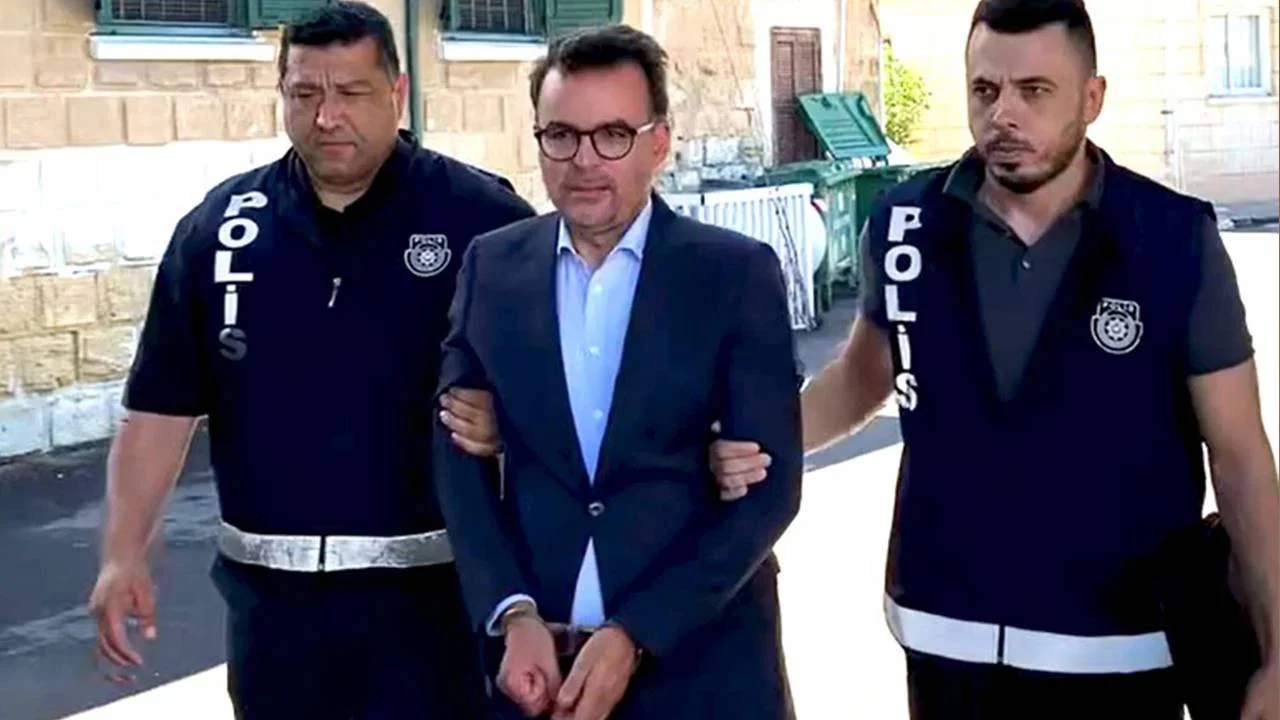 Kıbrıs'taki sahte diploma skandalında TRT Temsilcisi Karahasan da tutuklandı