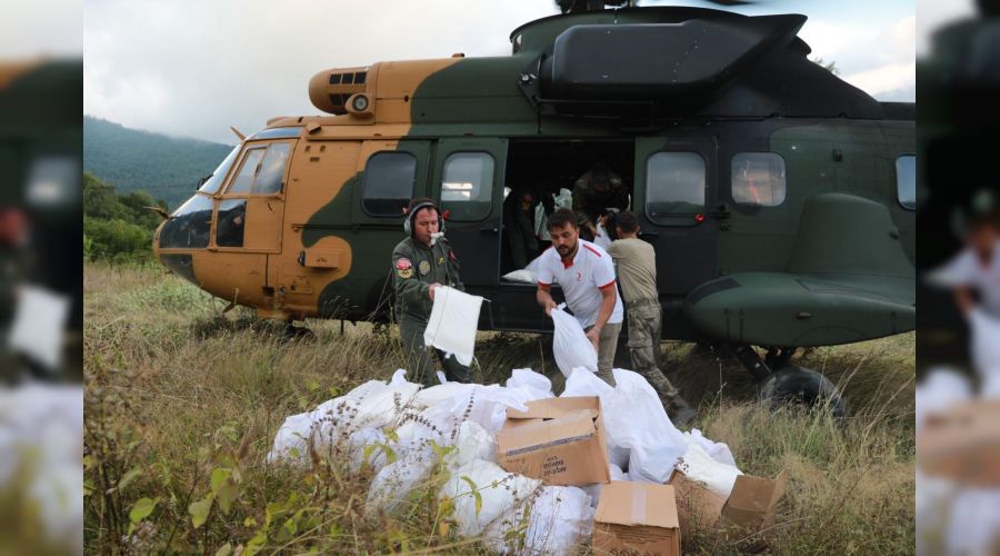 K�z�lay yard�mlar� k�ylere helikopterle ula�t�r�l�yor