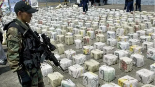 Kolombiya'n�n Cartagena Liman�'nda 2 ton 400 kilogram kokain yakaland�