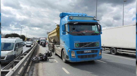 Küçükçekmece E-5'te feci kaza