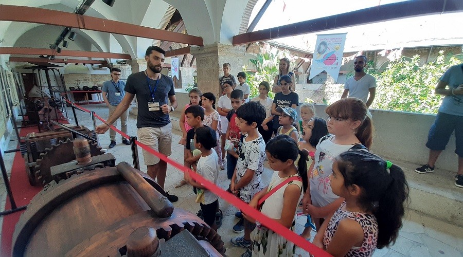 Ku�adas��ndaki  Da Vinci �catlar Sergisi "Heyecanland�rd�"