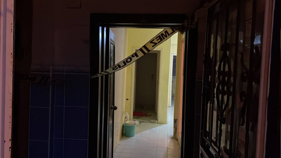 K�tahya'da 17 ya��ndaki k�z apartman dairesinde �l� bulundu