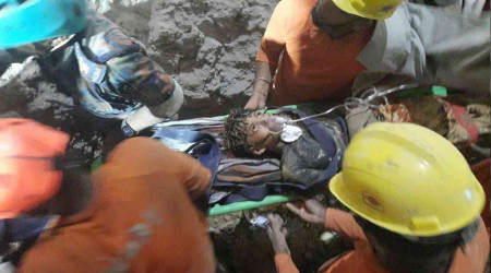 Kuyuya den ocuk 104 saat sonra kurtarld