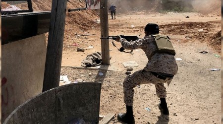 Libya Kaddafi'yi mumla arıyor!