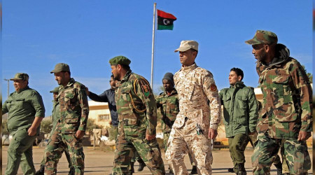Libya'da onaysz askeri hareketliler yasaklad