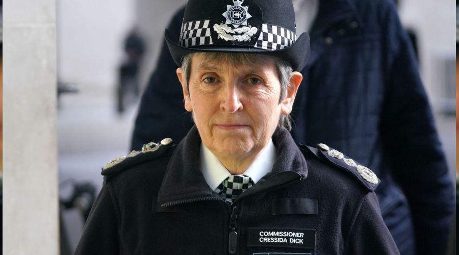 Londra Polis Şefi, skandalların ardından istifa etti
