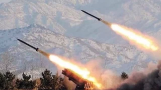 Lübnan'dan İsrail'e çok sayıda füze atıldı