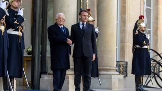 Macron ile Abbas bir araya geldi