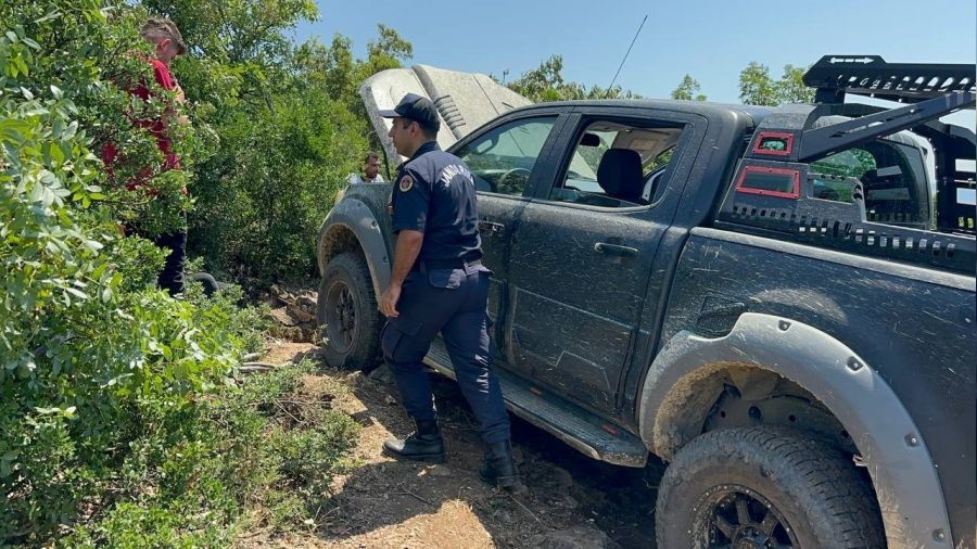 Mağarada hazine arayan 9 defineciden 8'i tutuklandı