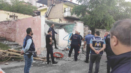 Malatya'da duvar çöktü: 1 ölü, 1 yaralý