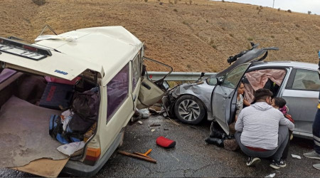 Malatya'da feci kaza: 1 ölü, 4 yaralı