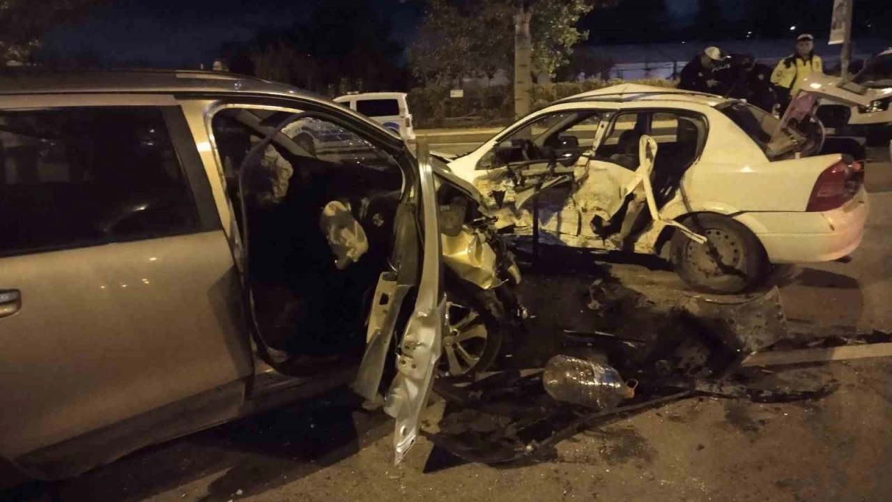 Maltepe'de trafik kazas�: 2 yaral�