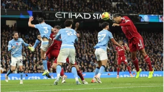 Manchester City, Liverpool'u 3-0 ile geçti