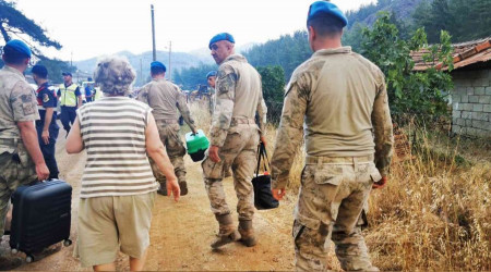 Marmaris yangnnda tahliyeler balad