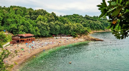 Mavi ile yeşilin buluşma noktası
