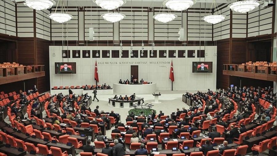 Meclis'in performans� ibretlik!