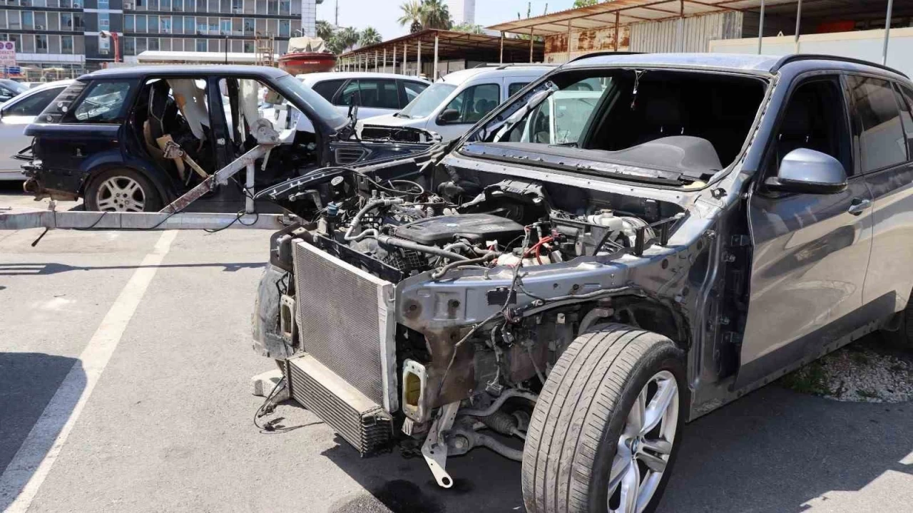 Mersin'de 10 milyonluk lüks araçlar ele geçirildi