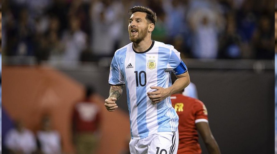 Messi kendi kendine konu�uyordu