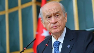 MHP lideri Bah�eli "Yeni parti hazineden pay almal�d�r. 1 milyar 815 milyon liradan pay aktar�lmas� etik olan�d�r" dedi