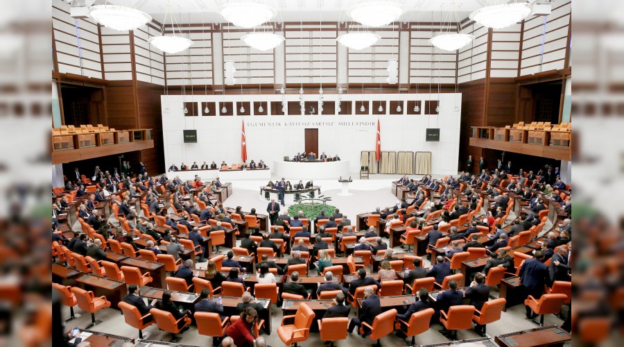 MHP'nin desteğiyle seçildi